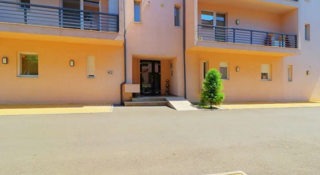 Garden Apartment close to Airport, Prenota Appartamento Otopeni 
