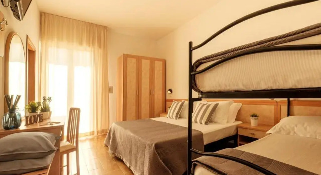 Четырёхместный номер Standard с видом на море Hotel Oceanic Rimini - Family Hotel
