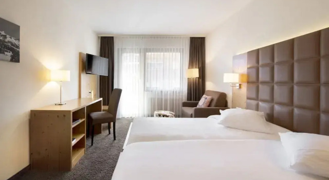 Двухместный номер Standard с балконом Hotel Olympic - Montana Center
