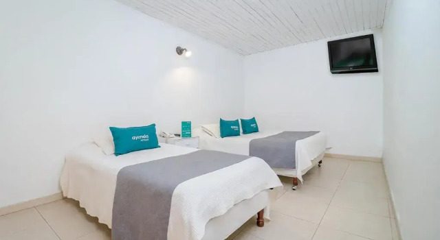 Четырёхместный номер Standard Hotel Calle 112