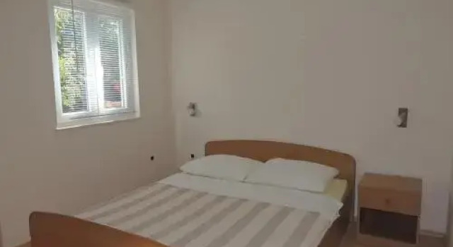 Apartments Ivica, Varaa Huoneisto Hotellit Kvarner Islands uima-altaalla, Uima-allas