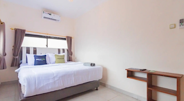Люкс Urbanview Hotel Kangen Bungalow Purwakarta by RedDoorz