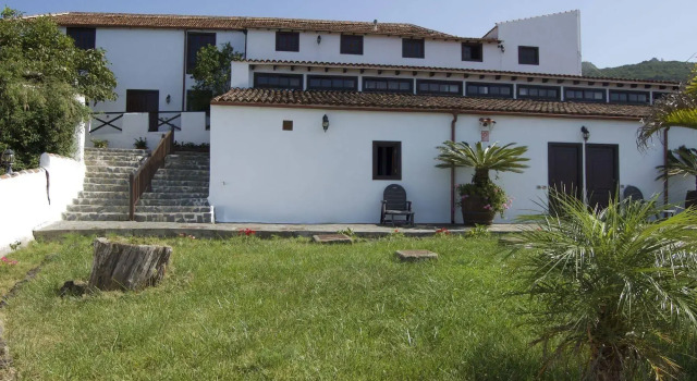 Hotel Rural Finca La Hacienda, Rezerwuj Hotel La Tierra del Trigo Hiszpania