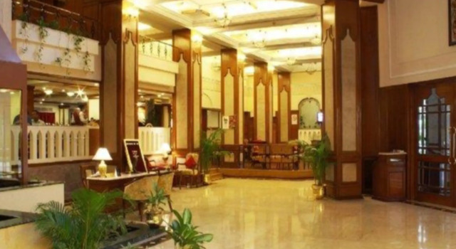 The Chancery Hotel, Varaa Hotelli Hotellit Bangalore pysäköinnillä, Pysäköinti
