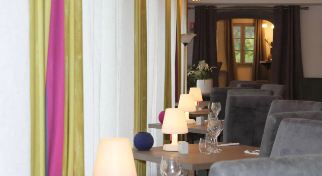 Logis Hôtel Fabian des Baux, Забронировать Отель Ле-Бо-де-Прованс Альпий