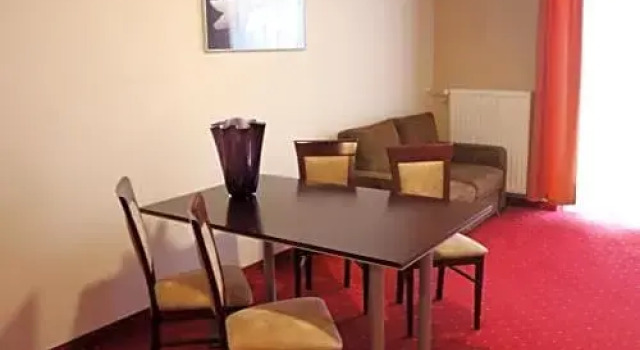 Hotel Atis, Boek Hotel Hotels in Klein-Polen met parkeren, Parkeren