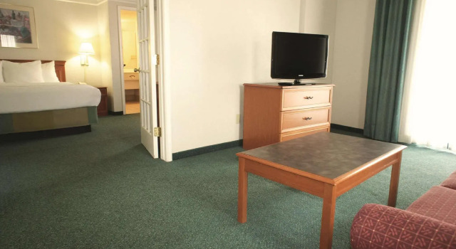 Двухместный люкс La Quinta Inn by Wyndham Columbus I-70E Reynoldsburg