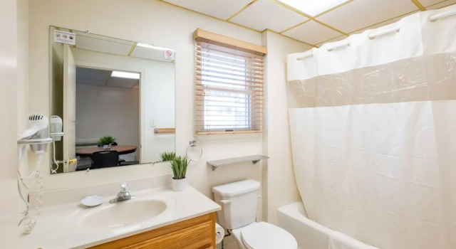Номер Standard Tahiti Inn