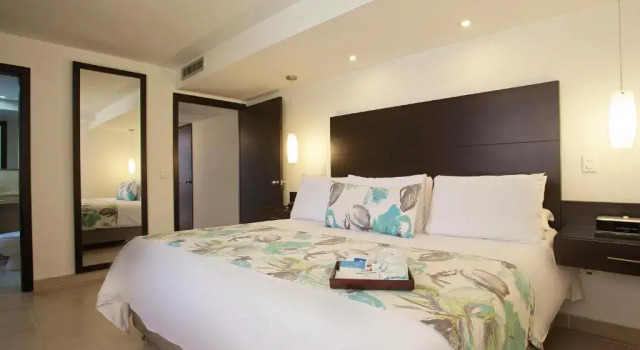 Полулюкс Hotel Capilla del Mar