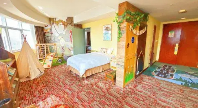Семейный люкс Holiday Inn Xiaoshan by IHG