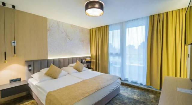 Люкс Deluxe SunGarden Wellness & Conference Hotel