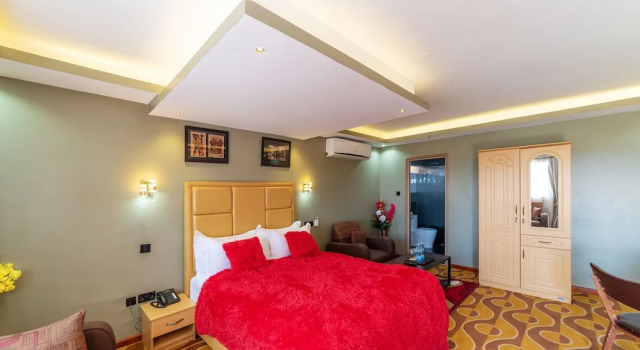 Люкс Executive с балконом Отель Afro Park Hotel And Health Club