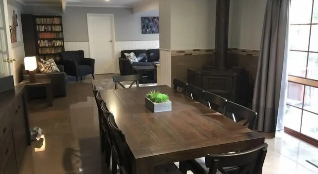 Коттедж Tudor House - Large Family Home