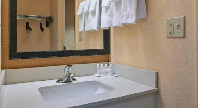 Номер Standard Fairfield Inn by Marriott Kalamazoo West
