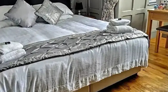The Edinburgh Castle, Book Hotel Hoteller i Holyhead med parkering, Parkering