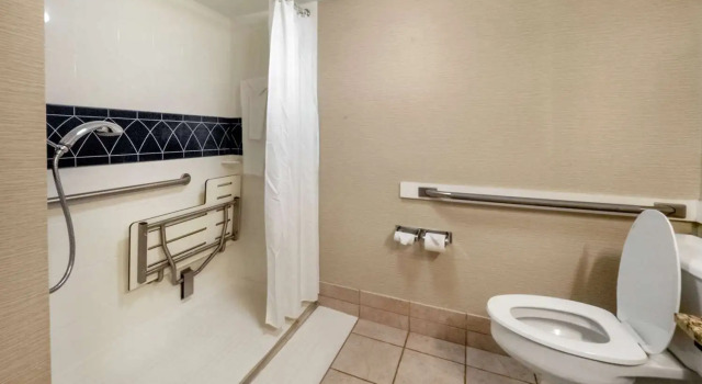 Номер Standard DoubleTree by Hilton Buffalo-Amherst