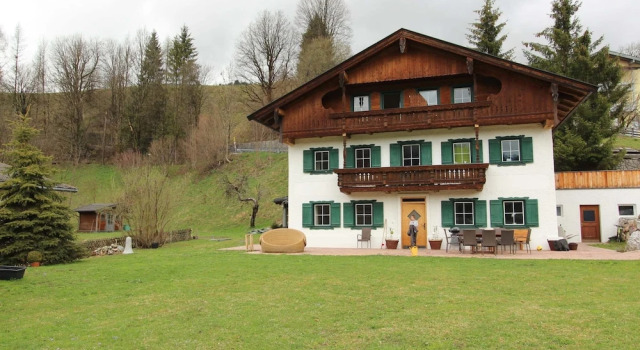 Апартаменты Vintage Apartment With Sauna in Hopfgarten