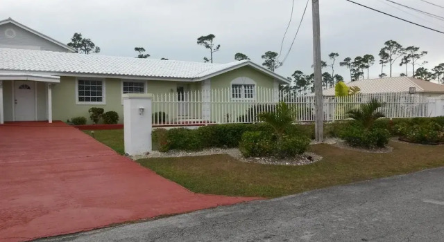 Maya's Villa, Book Villa Cottages in Grand Bahama, Cottage