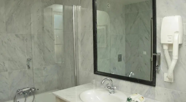 Номер Standard Hôtel de Londres