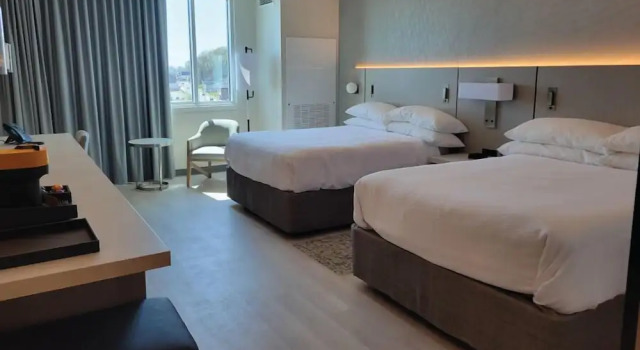 Четырёхместный номер Standard с видом на реку The Riverview
