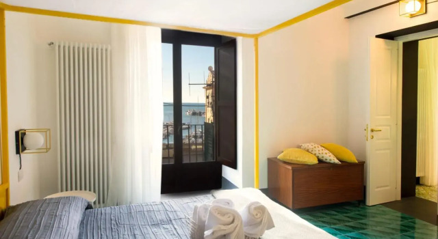 Ninina Boutique Suites, Забронировать Бутик-отель Salerno Old Town Салерно
