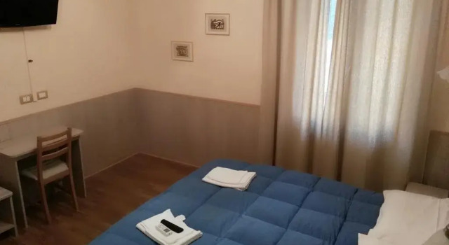Hotel Megan, Забронировать Отель Генуя Итальянская Ривьера, рядом с Stazione Genova Sampierdarena