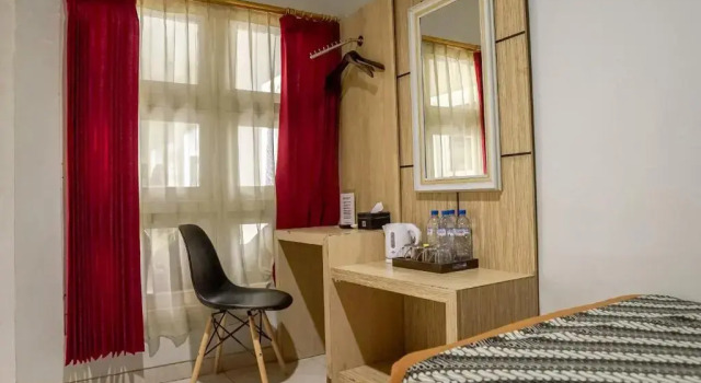 Семейный номер Standard с видом на сад Airlangga Hotel