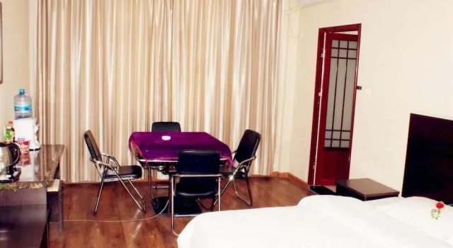 Jinlangting Business Hotel
