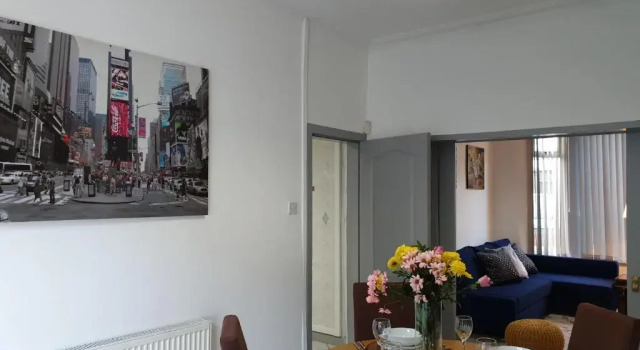 Коттедж Superb Spacious House For Contractors & Families & Private Parking By Liverpool Short Stay