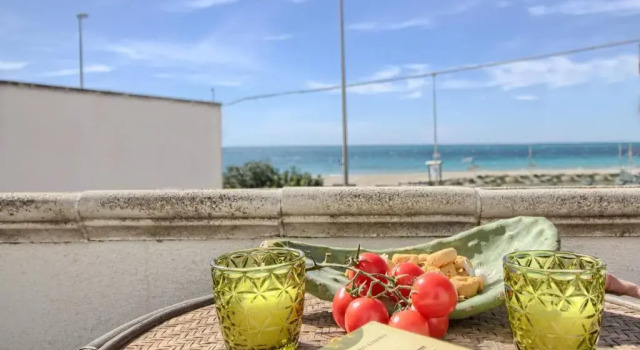 Apartment Front Beach Torre Mozza