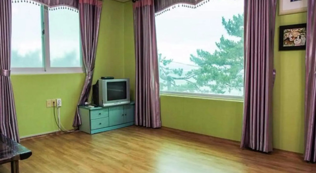 Yeosu Hayanjeongwon Pension