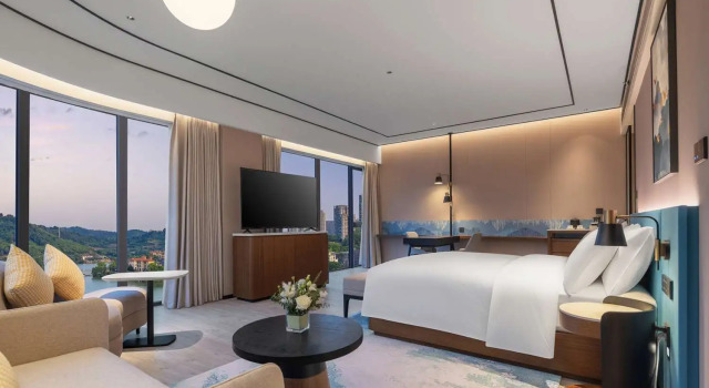 Номер Premium с видом на озеро Hilton Garden Inn Yichang Yiling