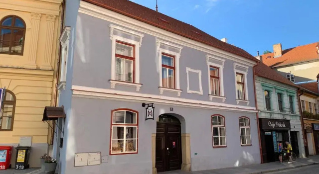 Apartmany 21 Třeboň, Забронировать Апартаменты/квартира Отели Тршебонь с парковкой, рядом с Saint Giles Church, Парковка