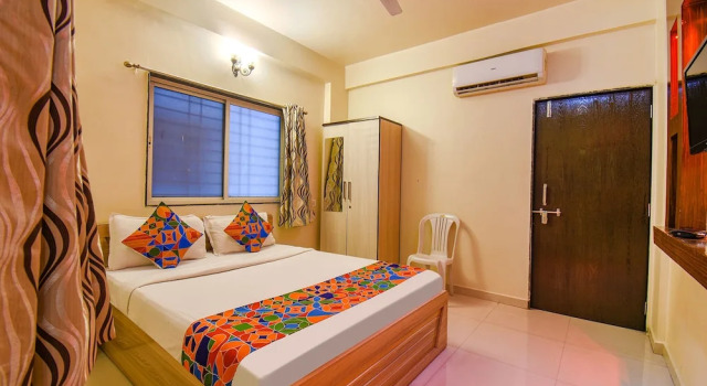 Номер Deluxe FabHotel 4 Star Executive
