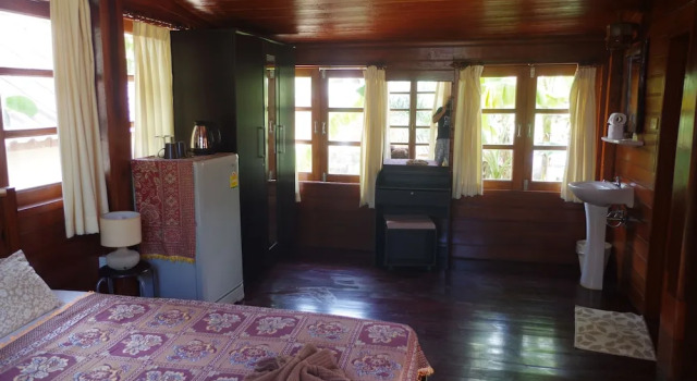 Коттедж Thai House Beach Resort