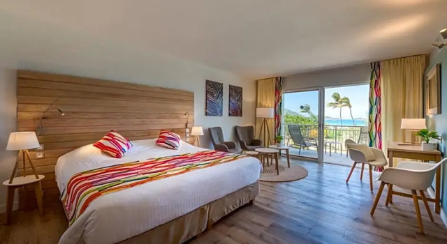 Полулюкс La Playa Orient Bay