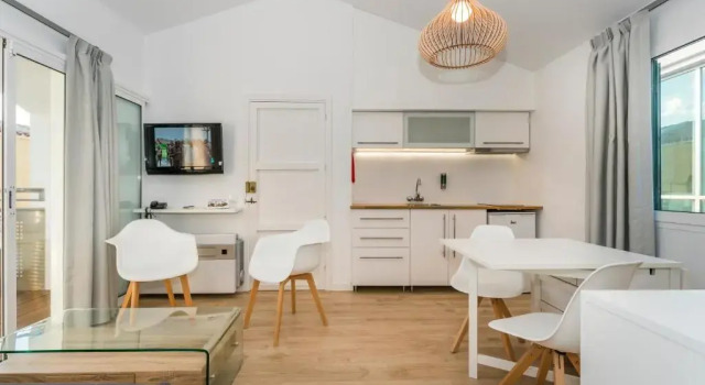 Апартаменты c 1 комнатой Apartaments Cales de Ponent