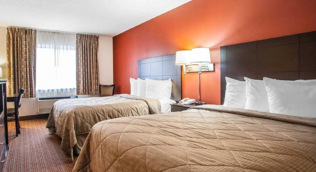 Четырёхместный номер Standard Comfort Inn & Suites Mason City - Clear Lake