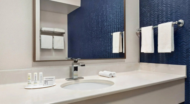 Четырёхместный номер Standard Fairfield Inn & Suites by Marriott Reno Sparks