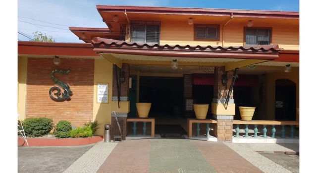 Saltimboca Tourist Inn, Забронировать Отель Отели Баколод с бассейном, рядом с Negros Museum, Бассейн