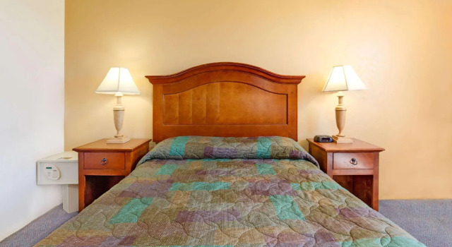 Двухместный номер Standard Super 8 by Wyndham Klamath Falls