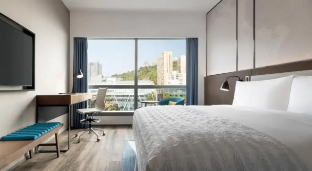 Четырёхместный семейный номер Standard Le Méridien Hong Kong, Cyberport