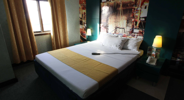 Eurotel Las Pinas, Boek Hotel Goedkope hotels in Luzon