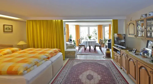 Flat in Bellenberg With Sunbathing Lawn