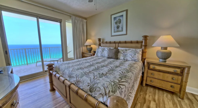 Luxurious Tropical Condo with Breathtaking Gulf View - Unit 2006 by RedAwning, Забронировать Апартаменты/квартира Панама-Сити Панхэндл Флорида, рядом с Загородный клуб "Сигнал Хилл"