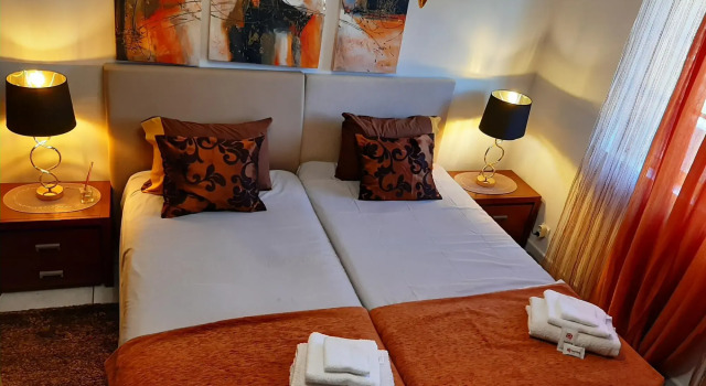 Faro Airport Flat 3 by Homing