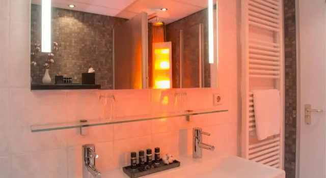 Люкс Grand с балконом Hotel Greenside Texel