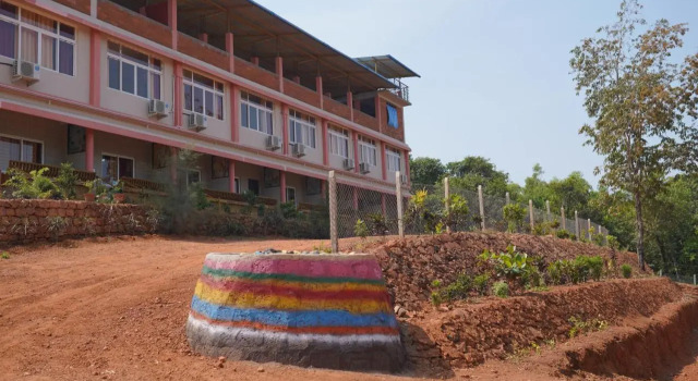 Viraz Valley, Prenota Hotel Hotel a Karnataka con parcheggio, Parcheggio
