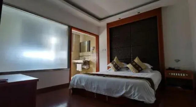 Люкс Deluxe Longzhichuan Hotel