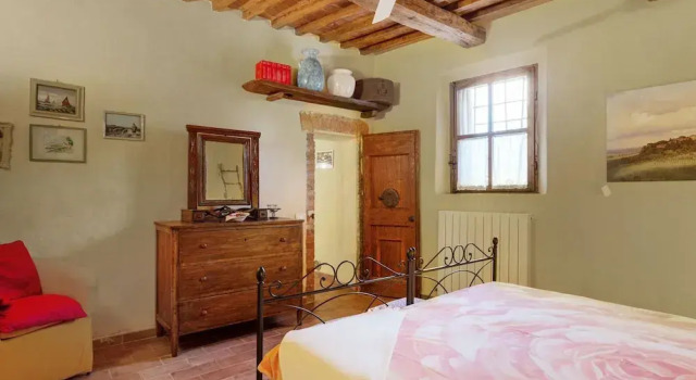 Farmhouse in Ville di Corsano Siena at the Centre